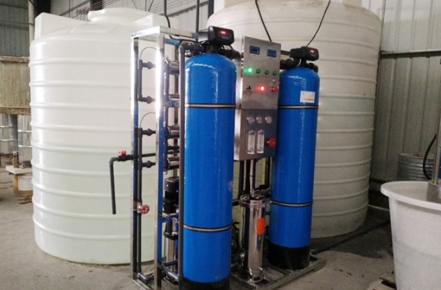 工業<a href=http://m.jiexi360.cn/fstcjssb/ target=_blank class=infotextkey>反滲透凈水設備</a>